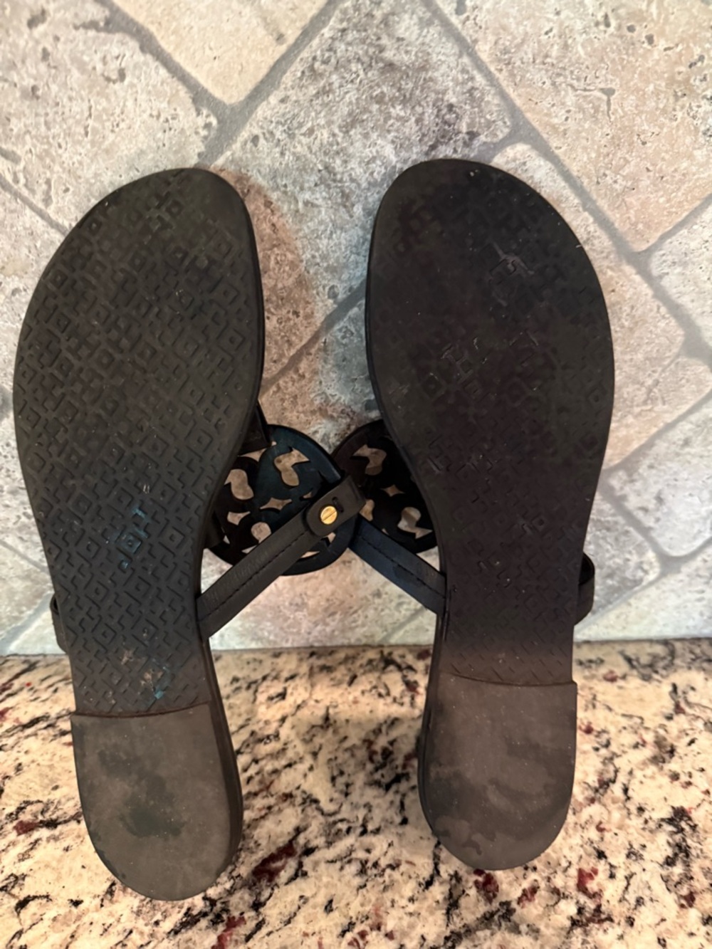 Tory Burch Black Leather Miller Logo Thong Sandals - Picture 3 of 4